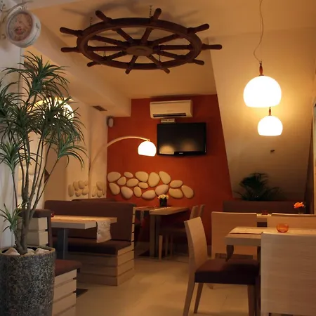 Ankora Μακάρσκα