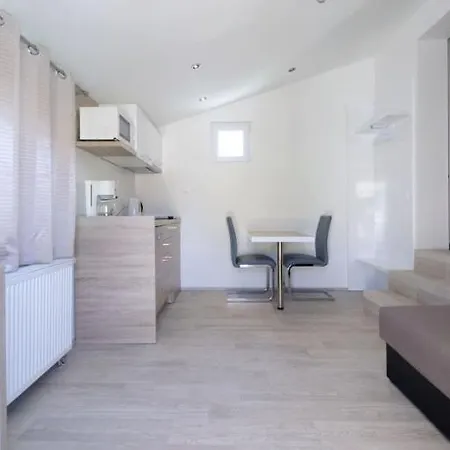 Apartment Ankora *