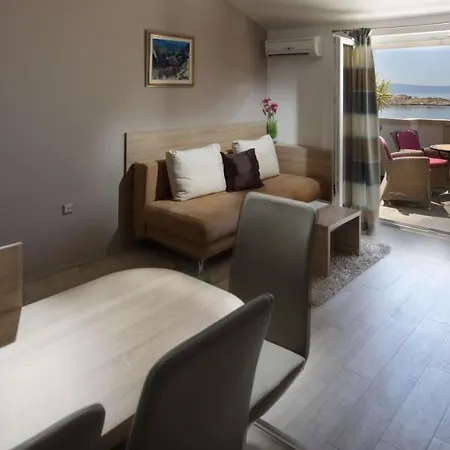 Ankora Makarska