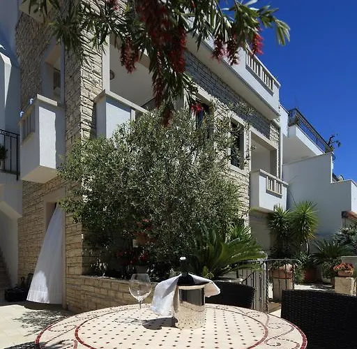 Ankora * Μακάρσκα